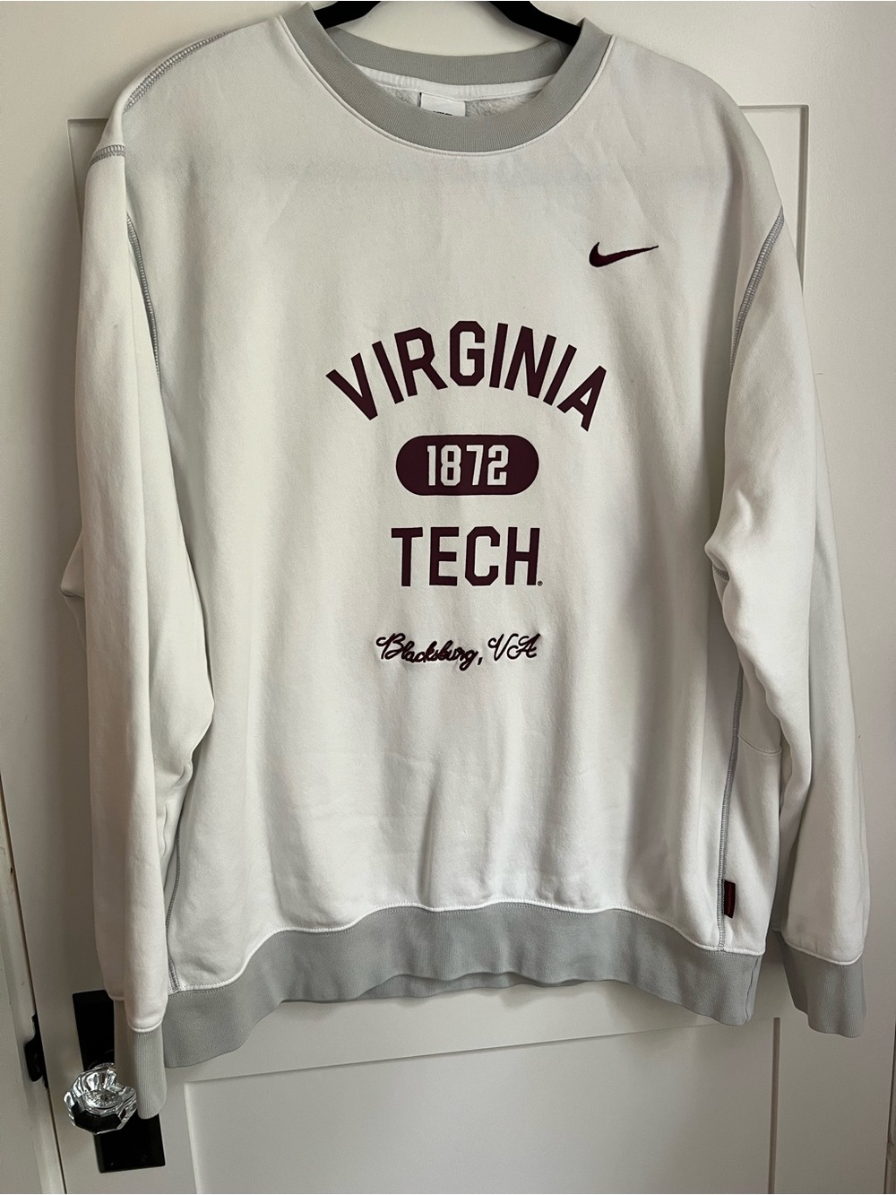Nike Virginia Tech VT White Crewneck Sweatshirt - Men’s XL EUC